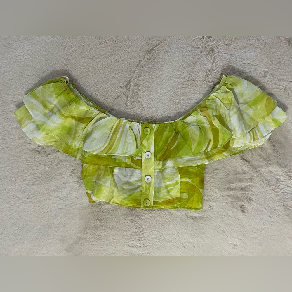 BCBGeneration | Ruffle Neck Top - Abstract
Swirl - Picture 3 of 6